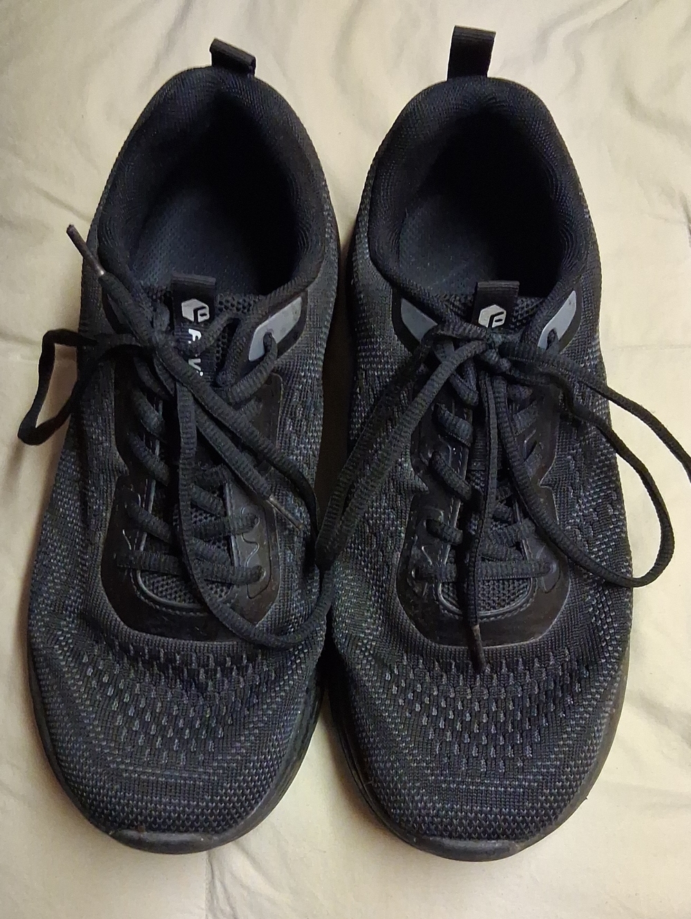 FitVille Women's Black Athletic Sneakers